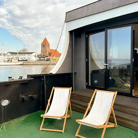 Converted Island Ferry With Sea Access In * شتايغ